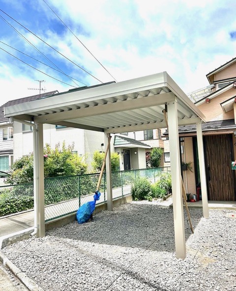 うちの民泊にある北海道の冬に助かるカーポート